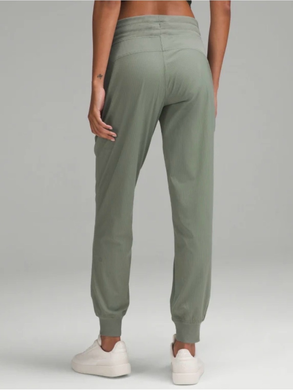 Lululemon Dance Studio Joggers- MINT 💚 NWOT - Medium - Picture 2 of 9